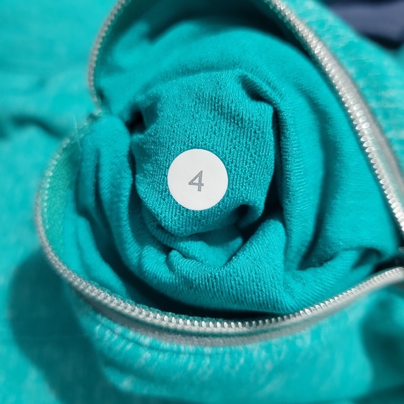 Lululemon Athletica 1/2 Zip Pullover With Ruffle Long Sleeve Size 4 - Picture 6 of 12